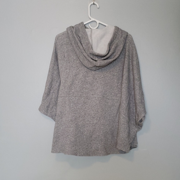 NWOT Urban Outfitters Without Walls Hoodie - Picture 6 of 6